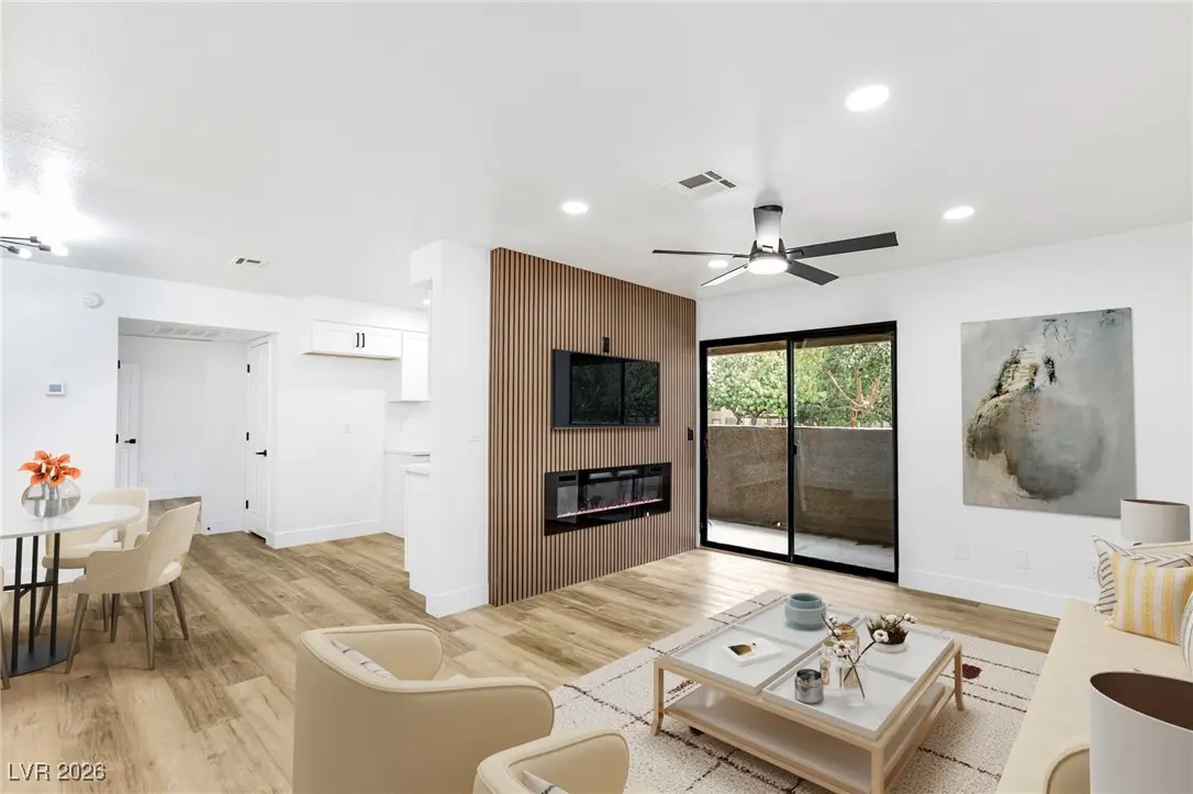 Photo of Listing #2752351