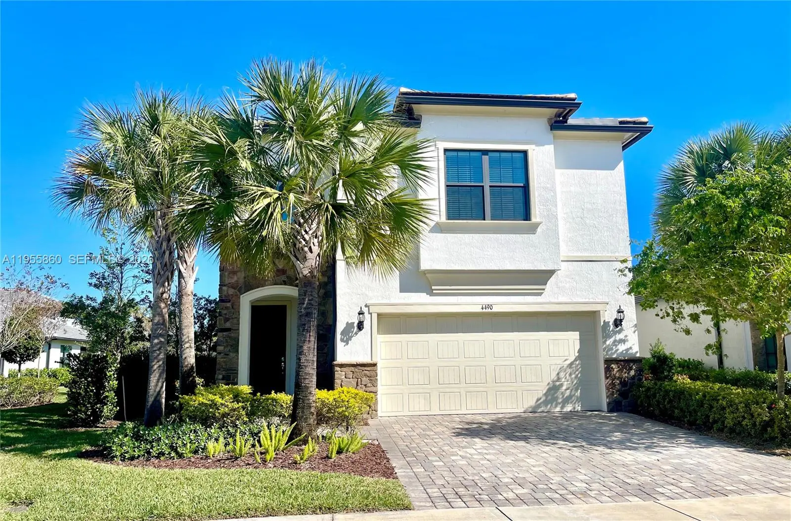 Photo of Listing #A11955860