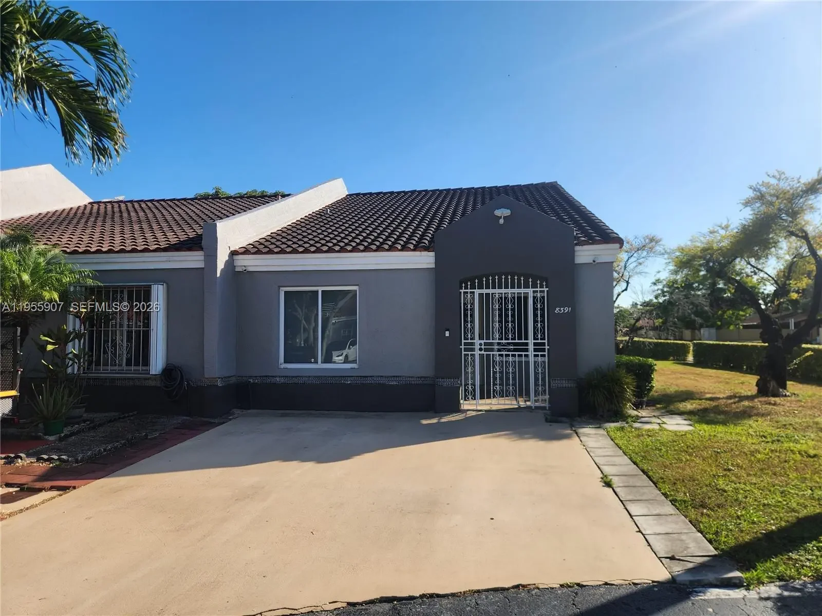 Photo of Listing #A11955907