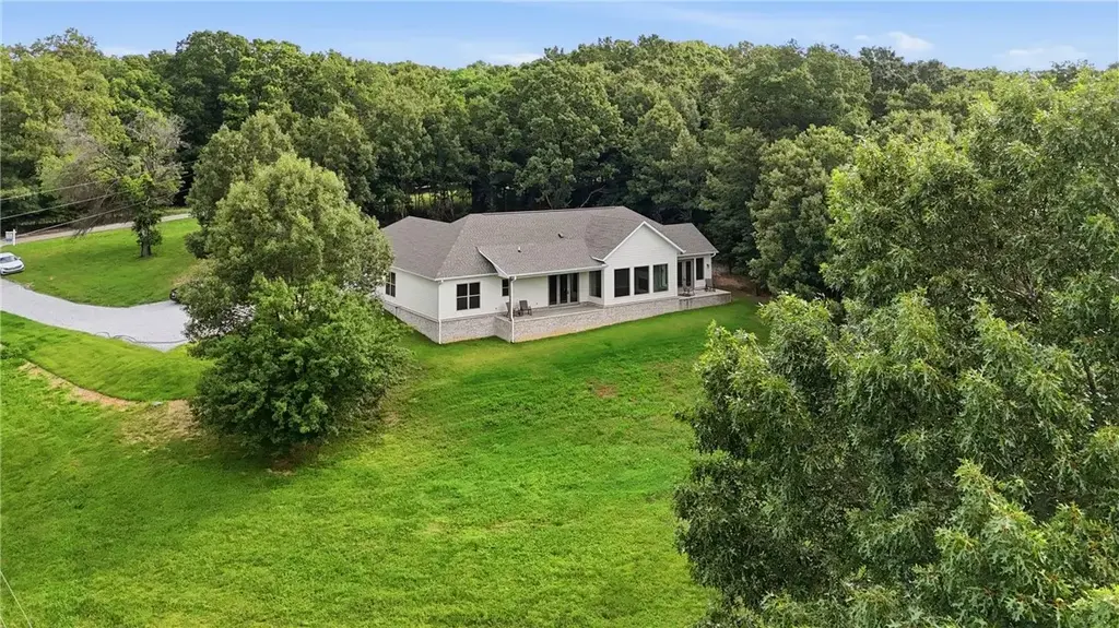 19840 Groth Road, Springdale