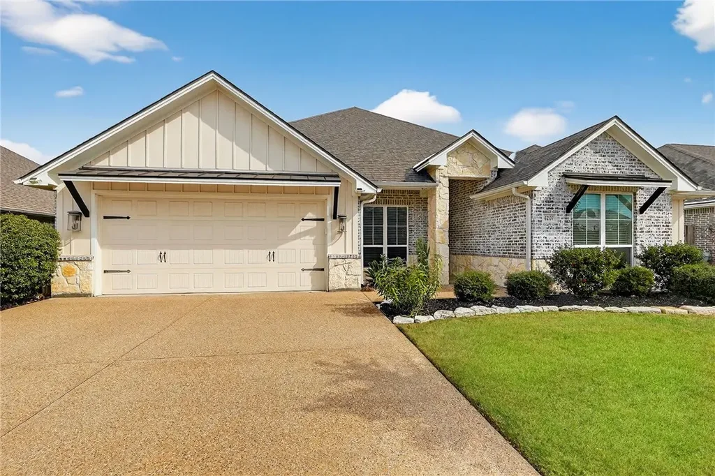 4207 Downton Abbey Avenue, College Station