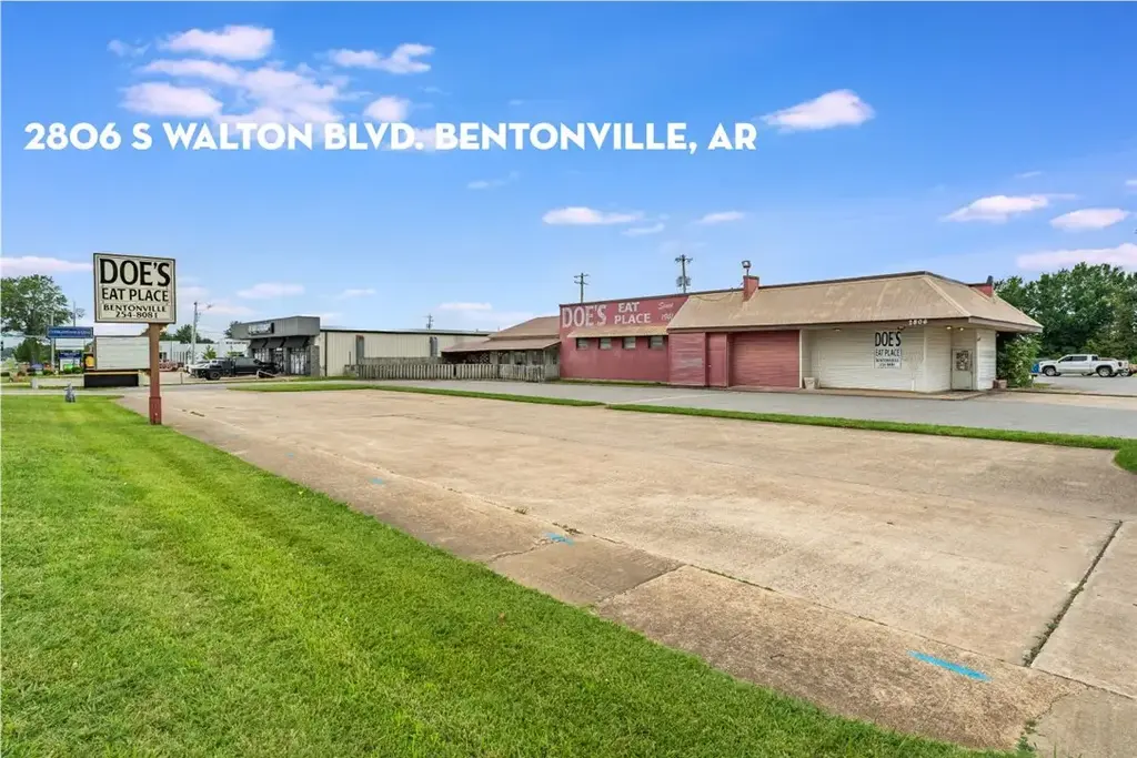 2806 S Walton Boulevard, Bentonville