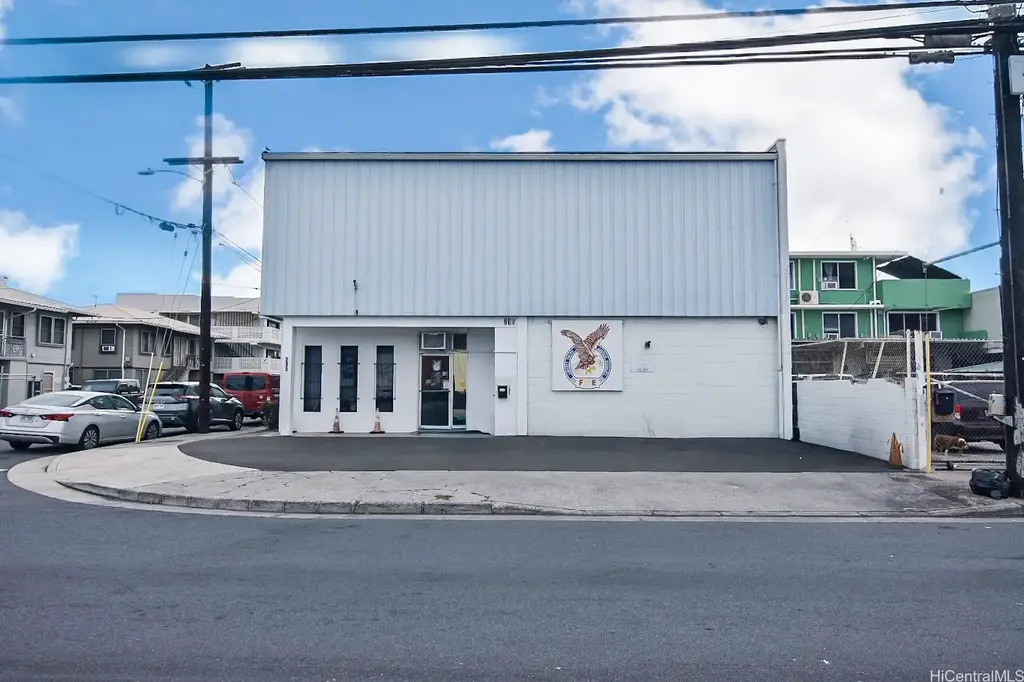 215 Mokauea Street, Honolulu