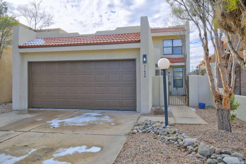 2163 Black Willow Drive Ne, Albuquerque