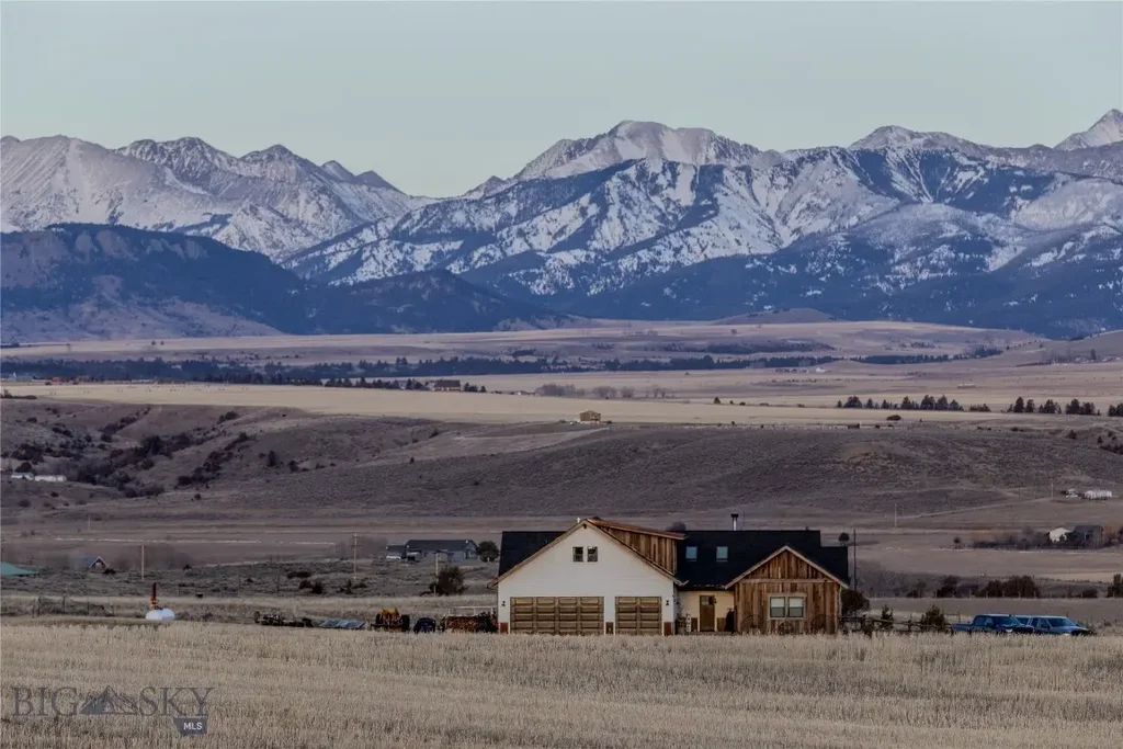 31 Bluffs Court, Clyde Park