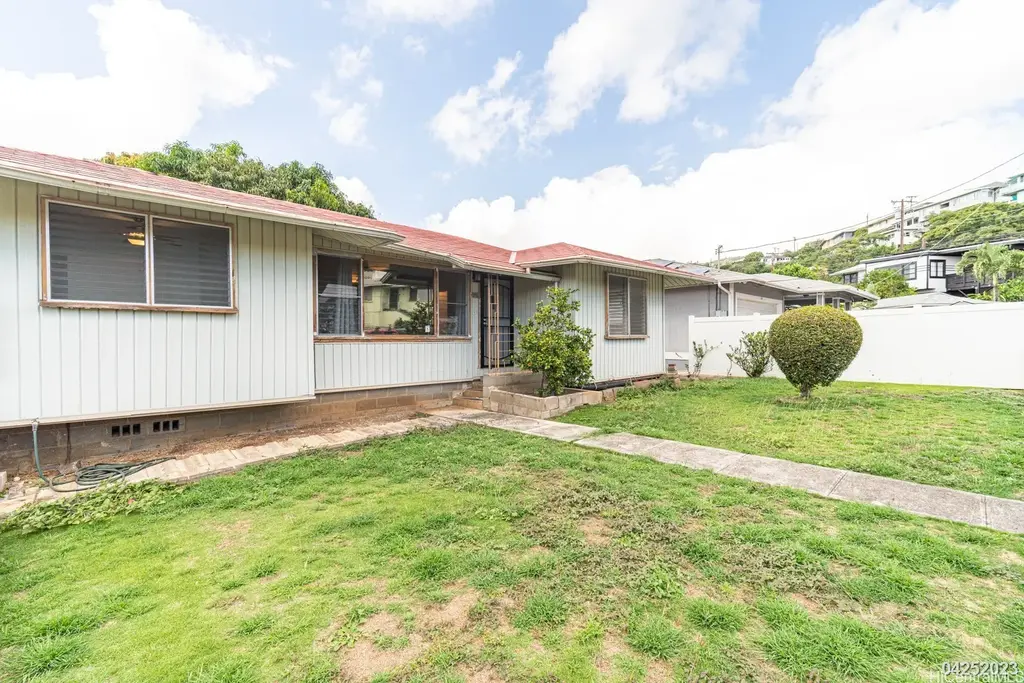 1288 Kaluawaa Street, Honolulu