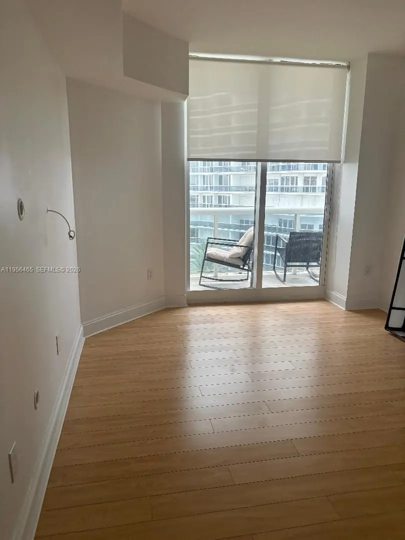 Photo of Listing #A11956465