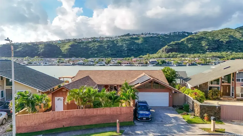 662 Kalanipuu Street # Studio, Honolulu