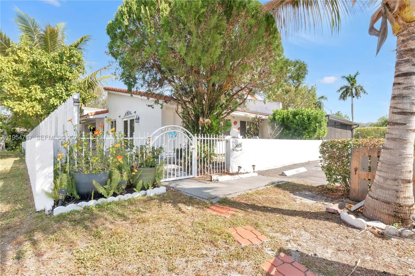 Photo of Listing #A11954767