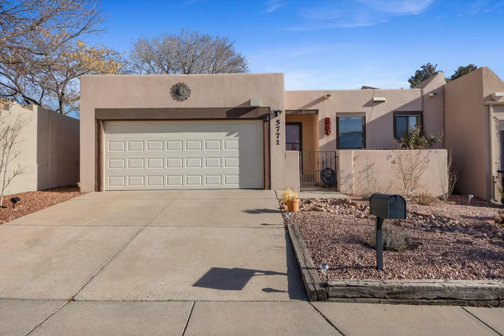 5771 Manzanillo Loop Ne, Albuquerque