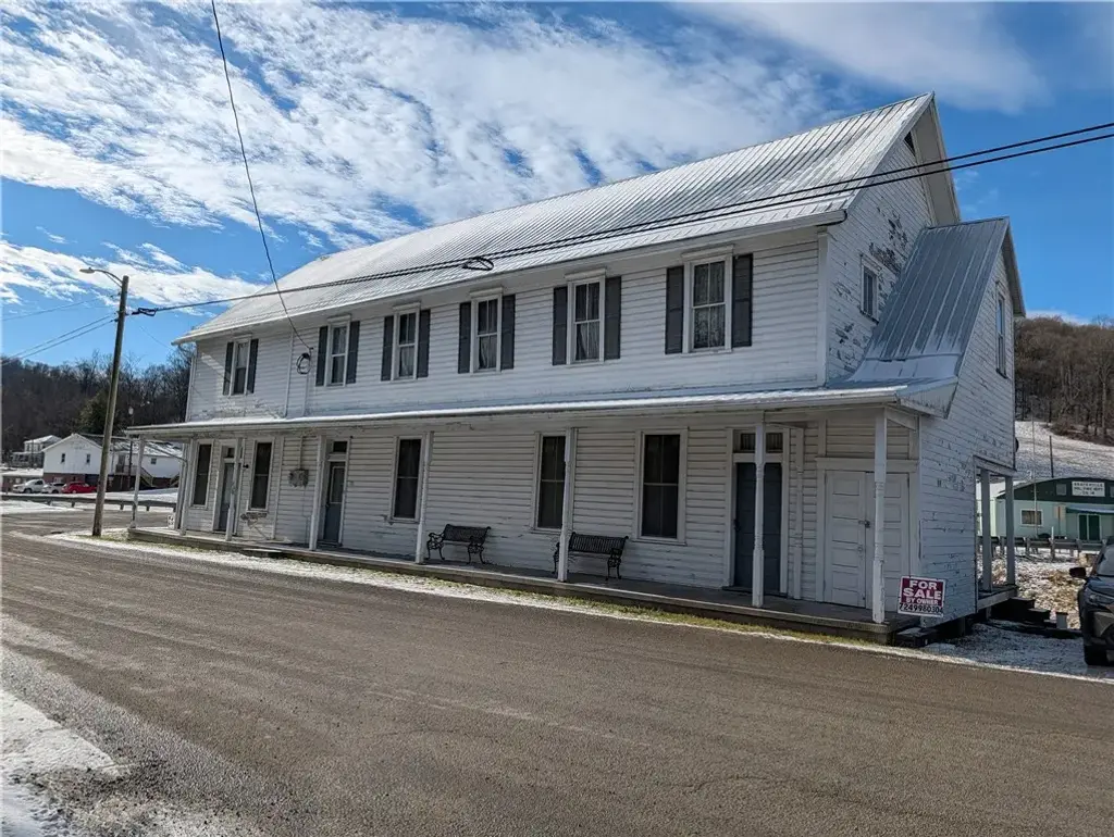 176 Main Street , Graysville