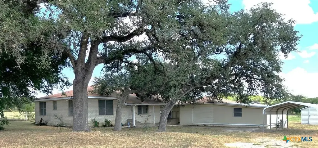 487 Us Highway 77a N, Cuero