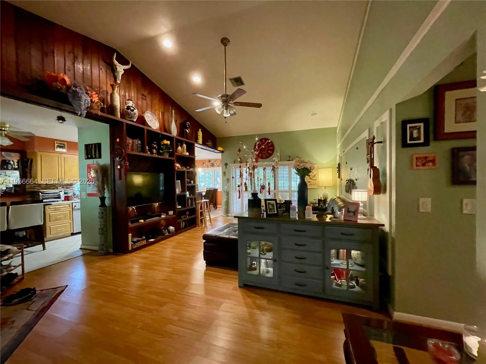 Photo of Listing #A11956664