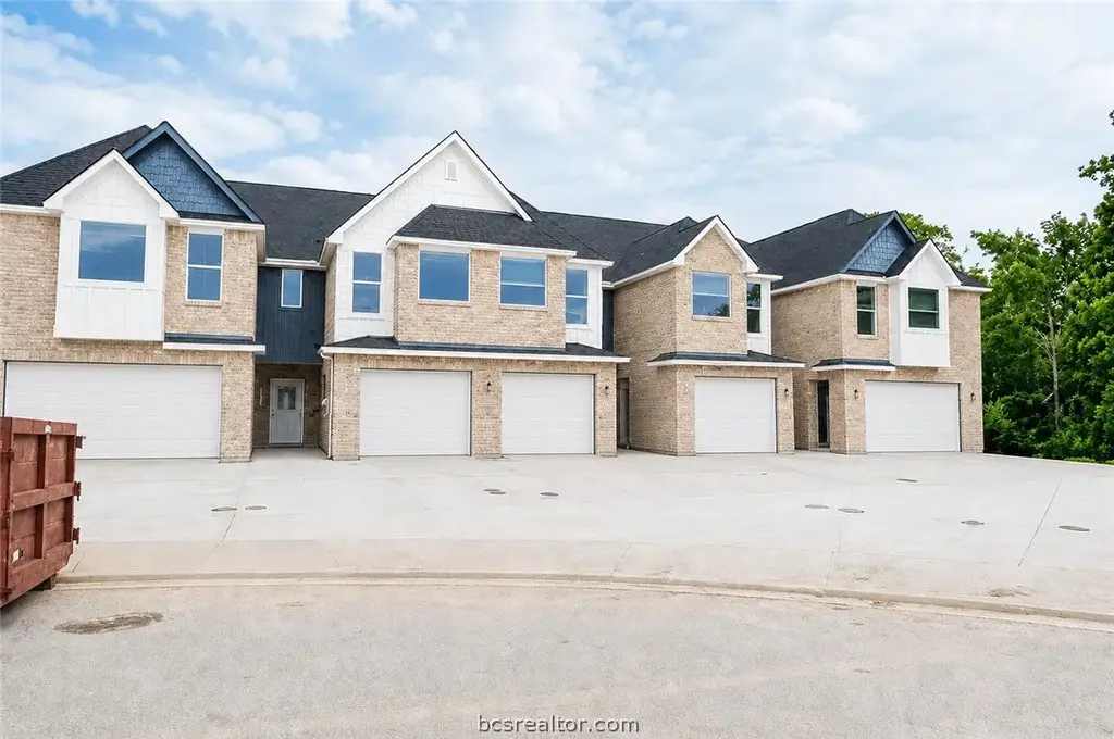 2189 Big River, College Station