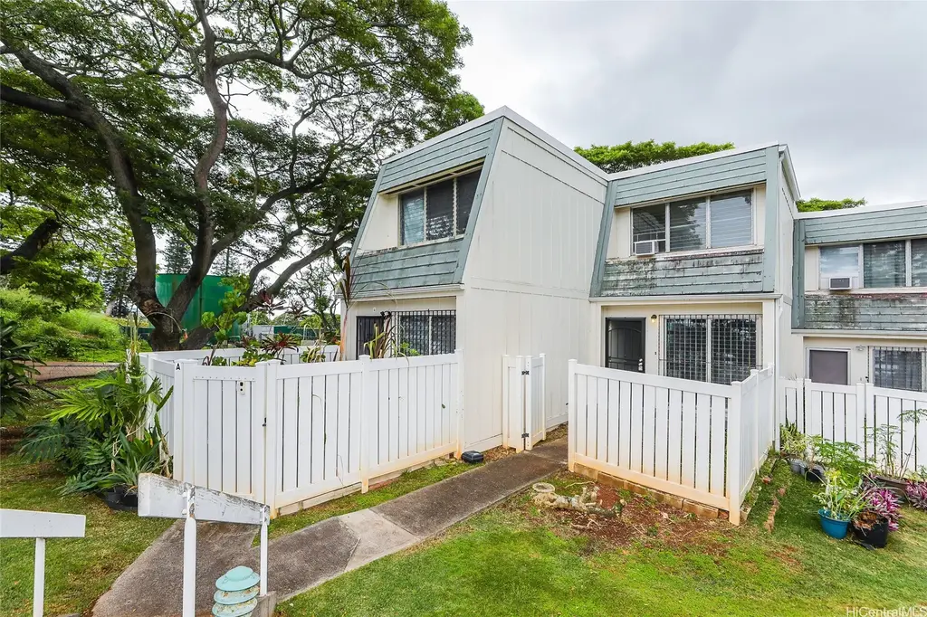 98-733 Kaonohi Street # 36, Aiea