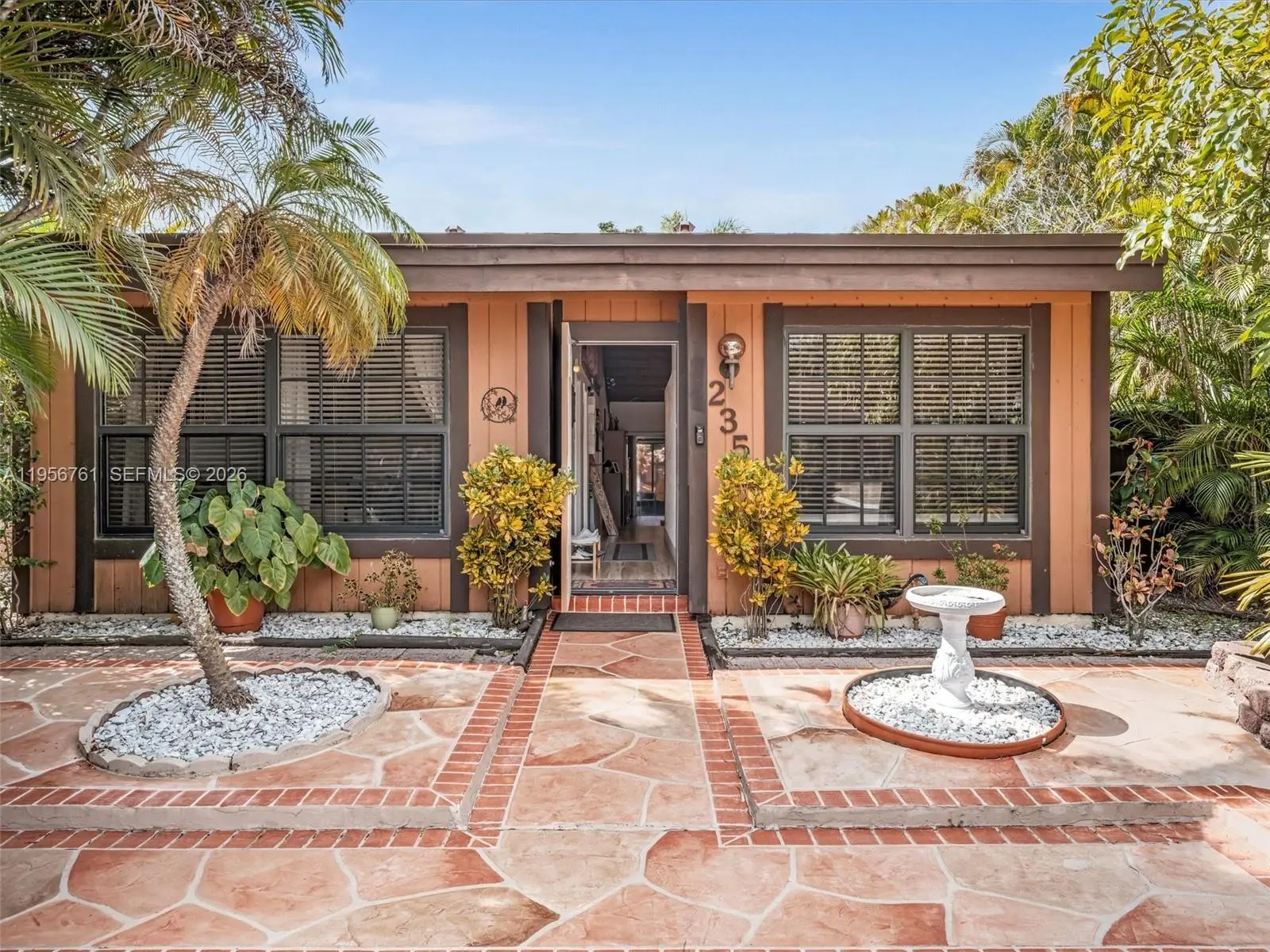 Photo of Listing #A11956761