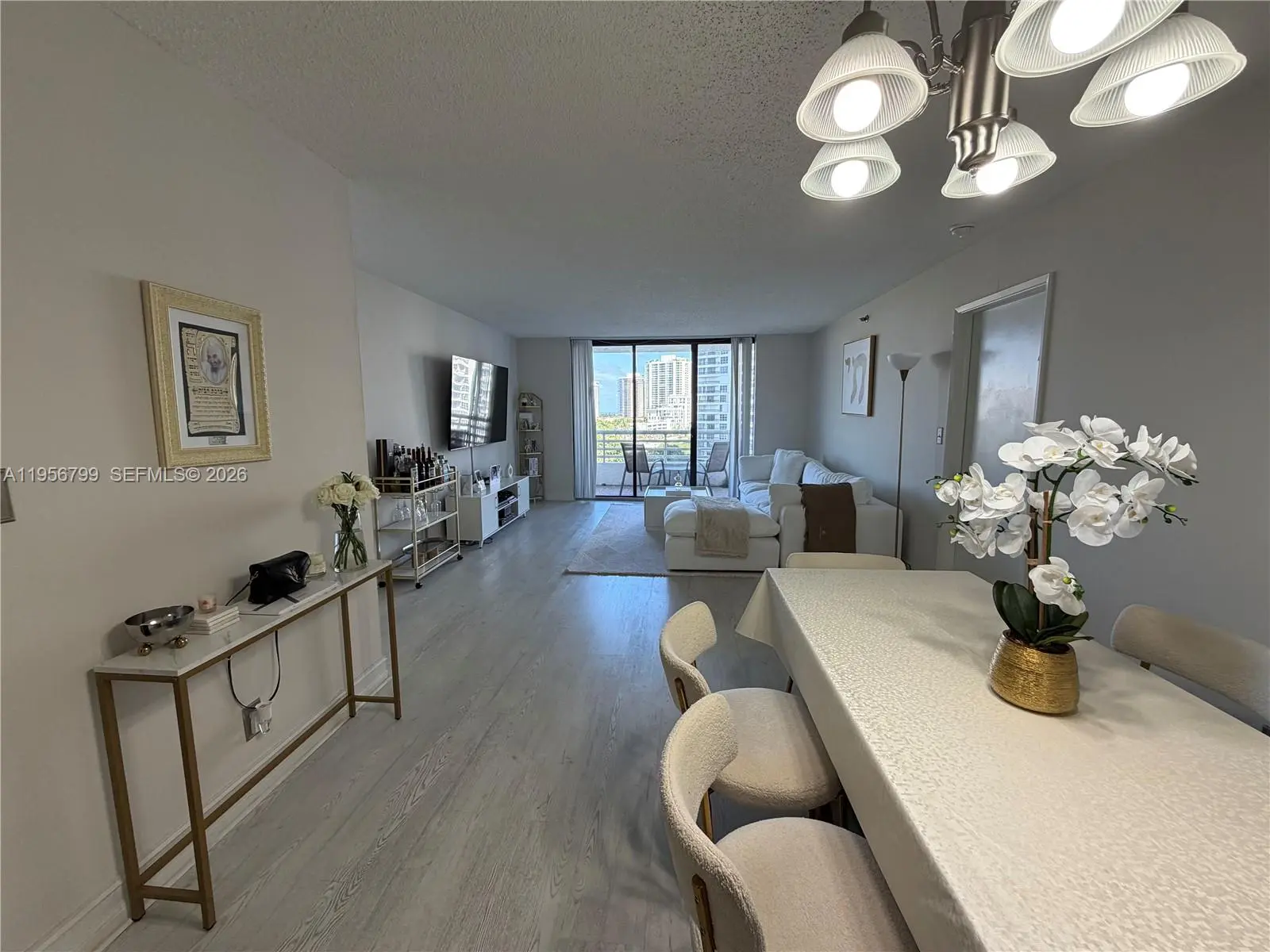 Photo of Listing #A11956799