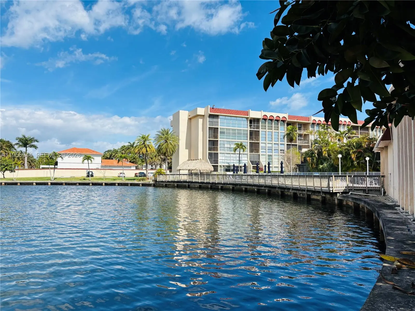 Photo of Listing #A11956944