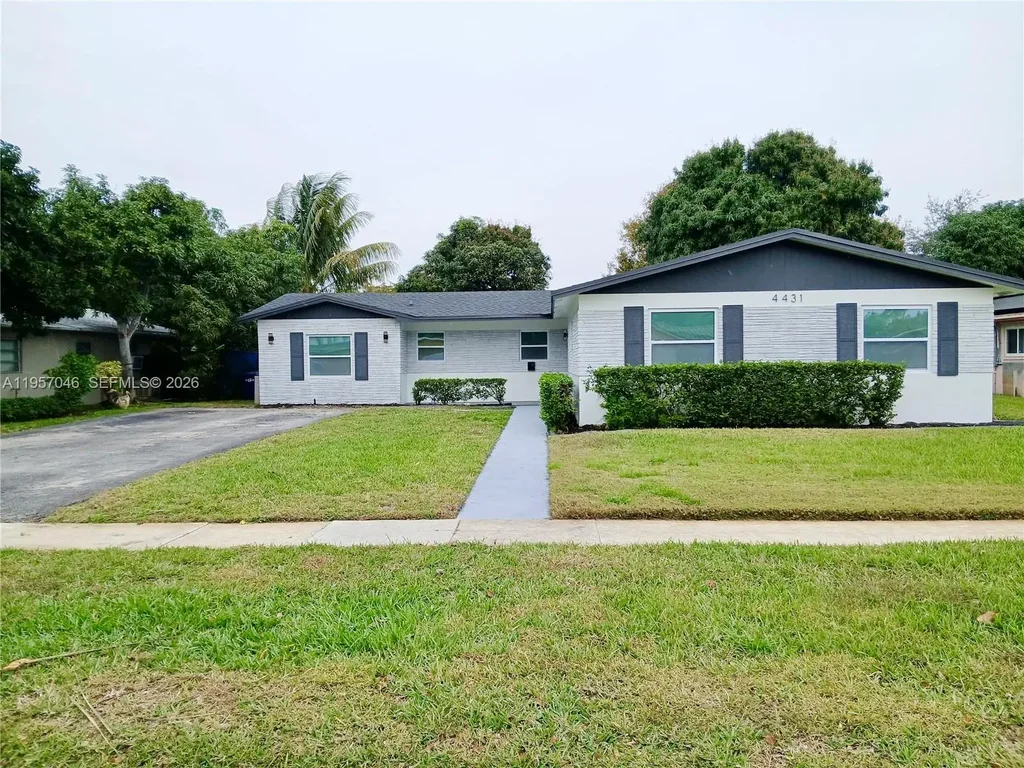 4431 Nw 13th St, Lauderhill