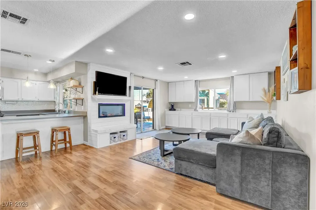 Photo of Listing #2752939