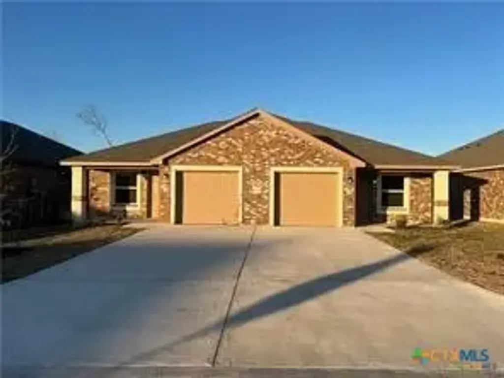 1102 Zora Drive A & B, Temple