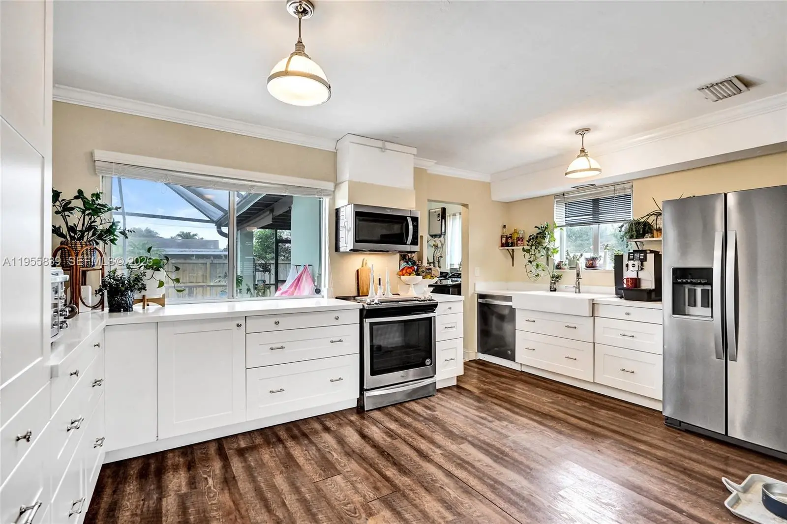 Photo of Listing #A11955839