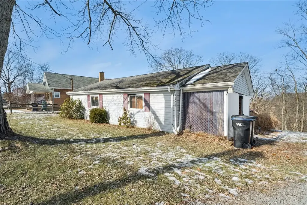 1609 Old Brodhead Road , Center