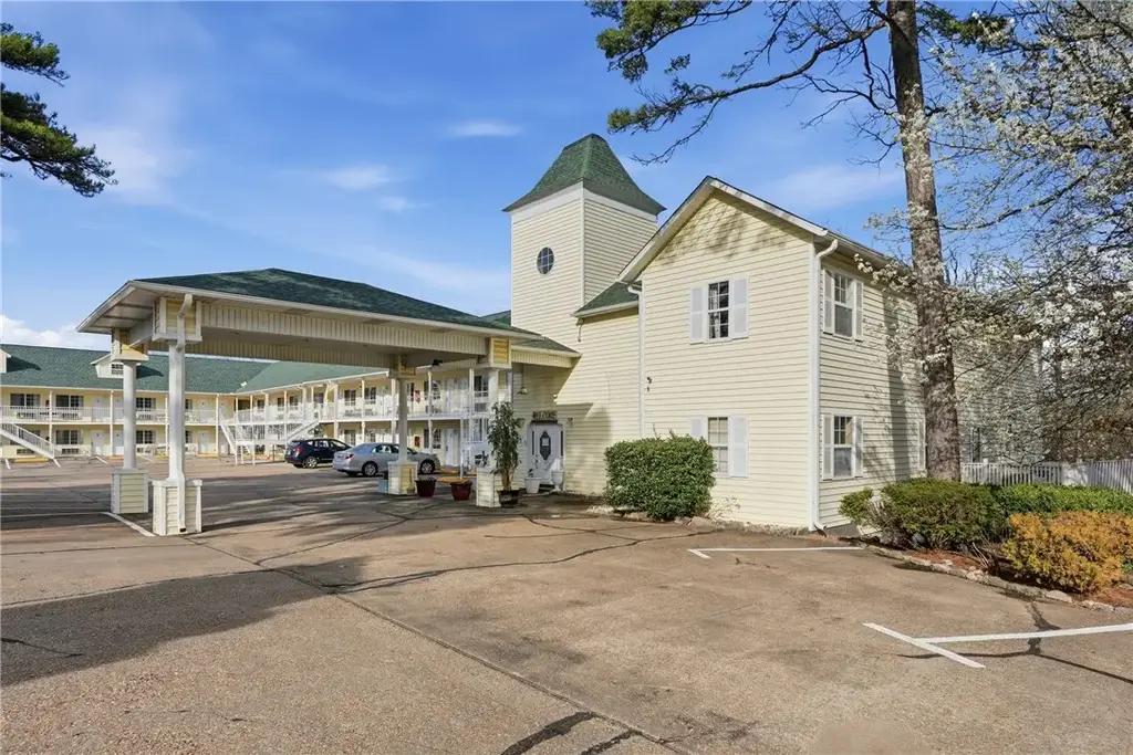 3169 E Van Buren, Eureka Springs