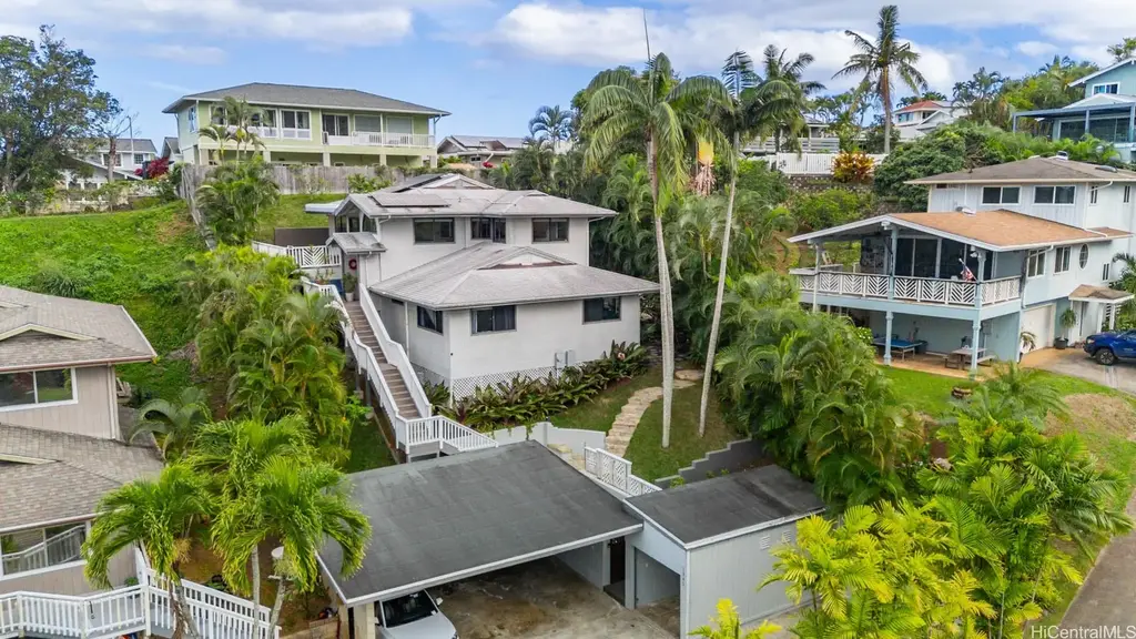 1392 Nanialii Street, Kailua