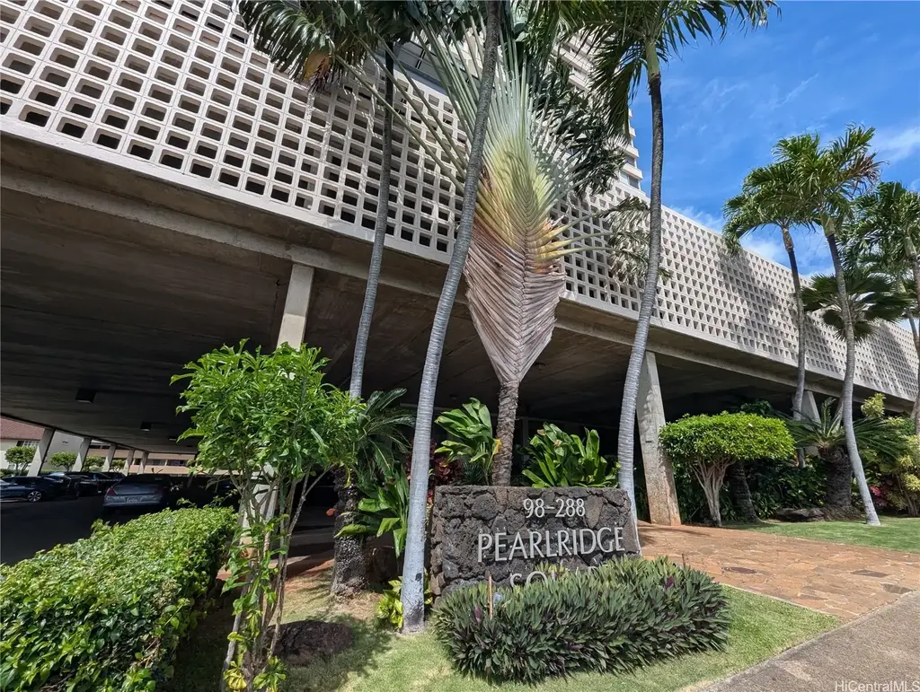 98-288 Kaonohi Street # 1104, Aiea