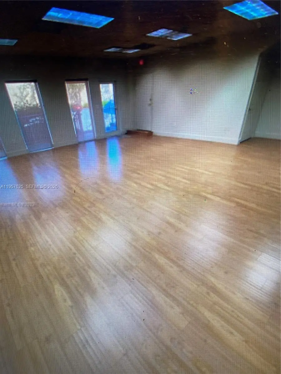 Photo of Listing #A11957625