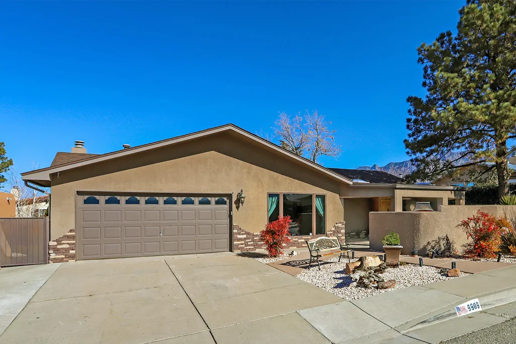 9909 Lorelei Lane Ne, Albuquerque