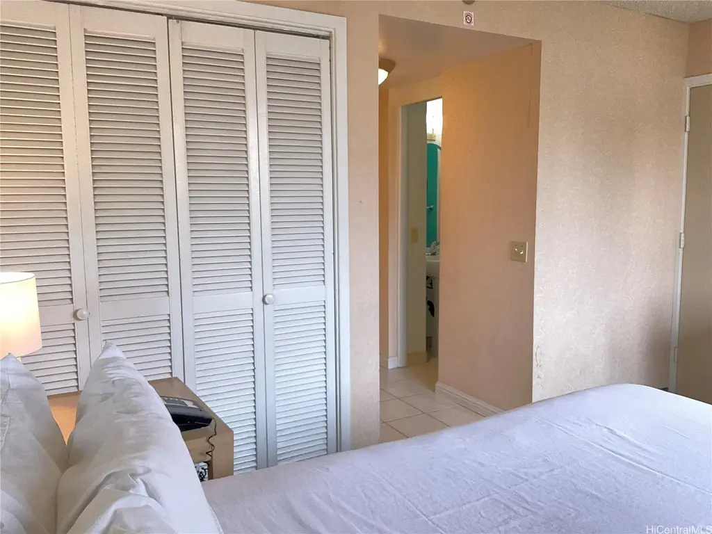 (unit #1012) 444 Kanekapolei Street, Honolulu