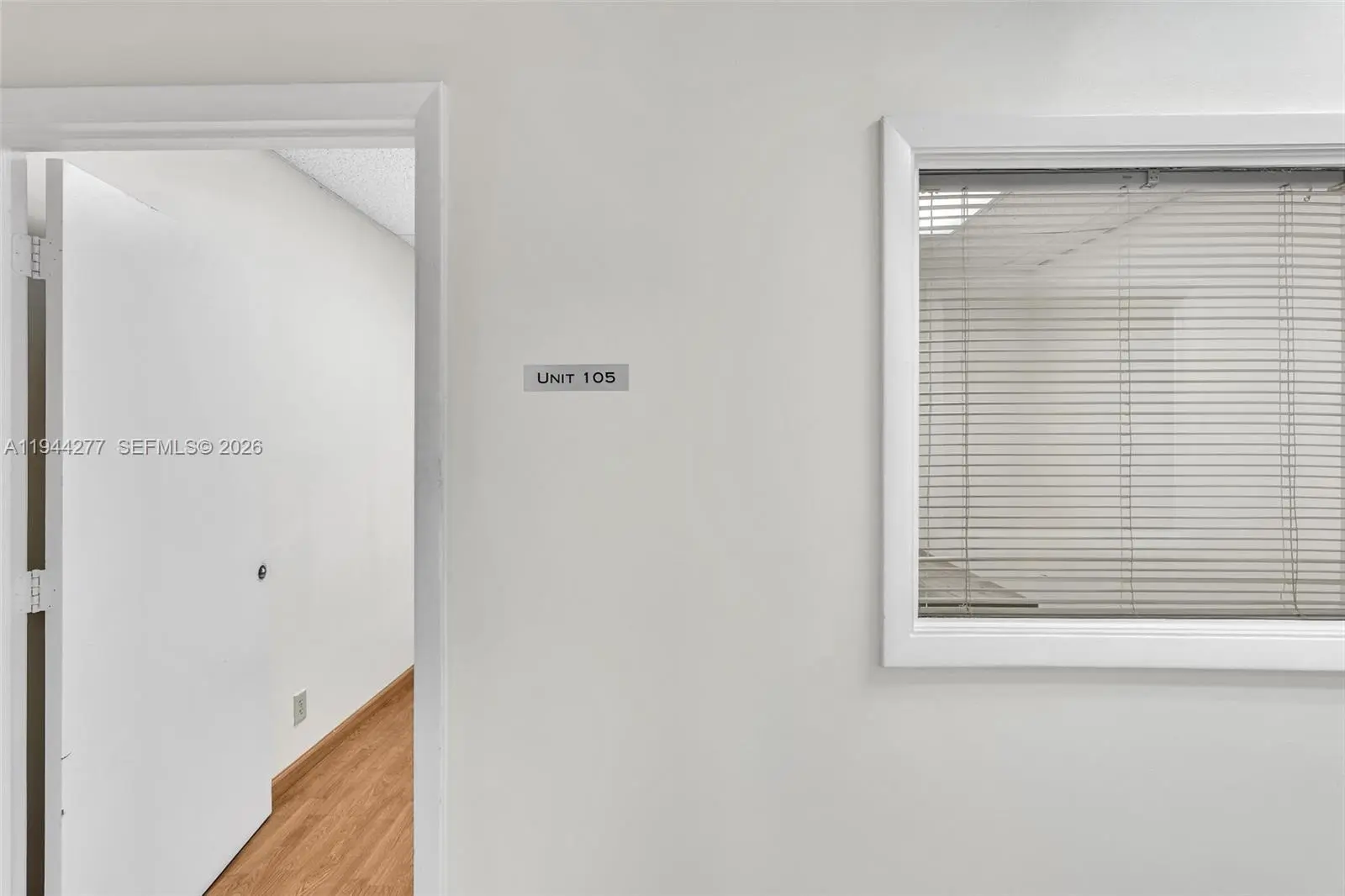 Photo of Listing #A11944277