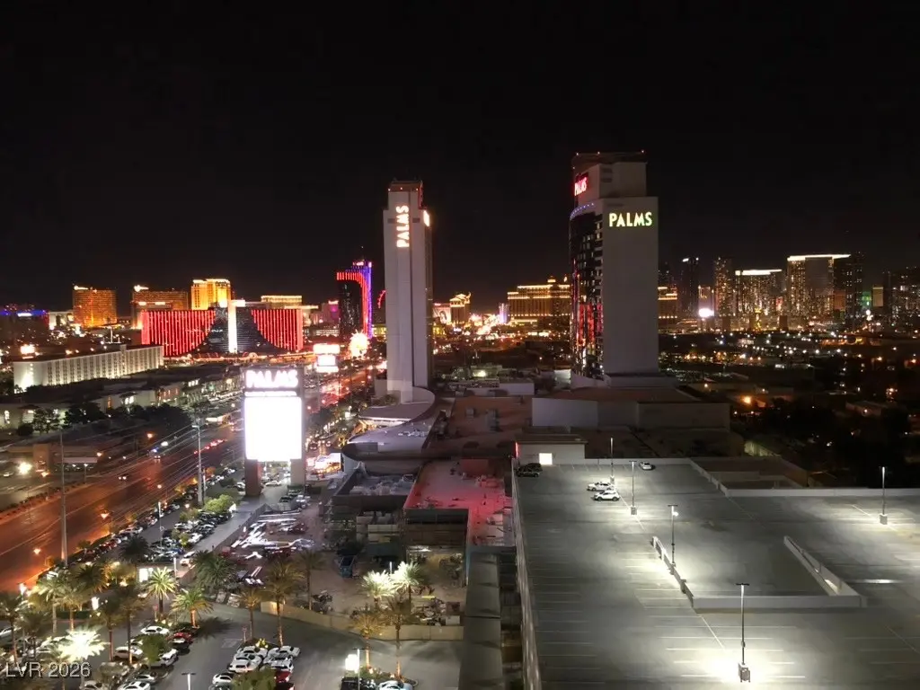 4381 W Flamingo Road 19302, Las Vegas