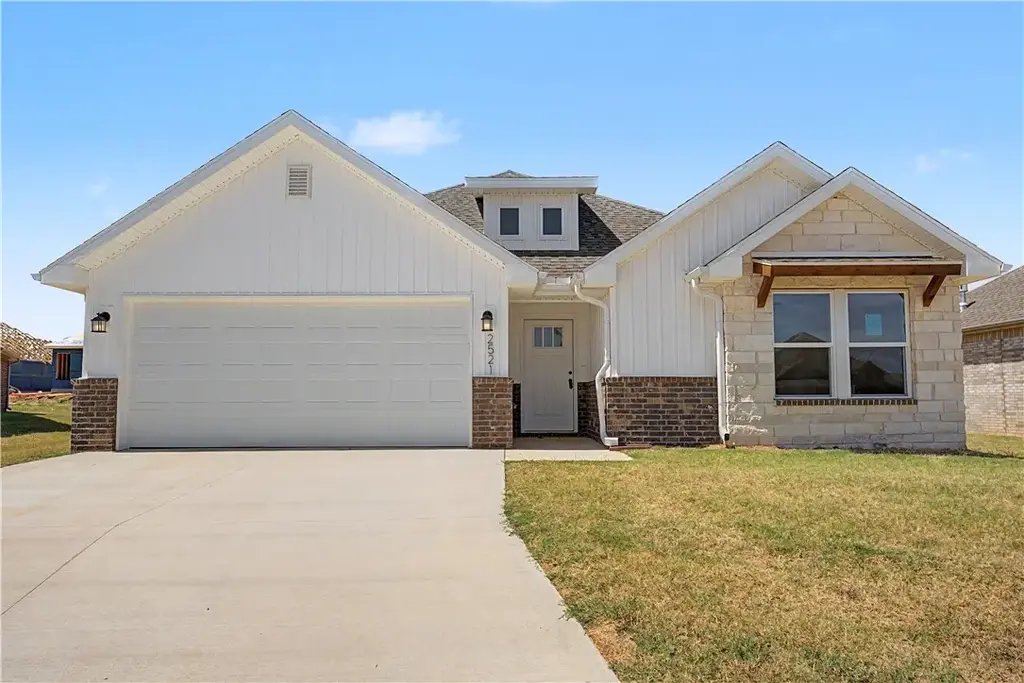 2521 Quince Court, Centerton