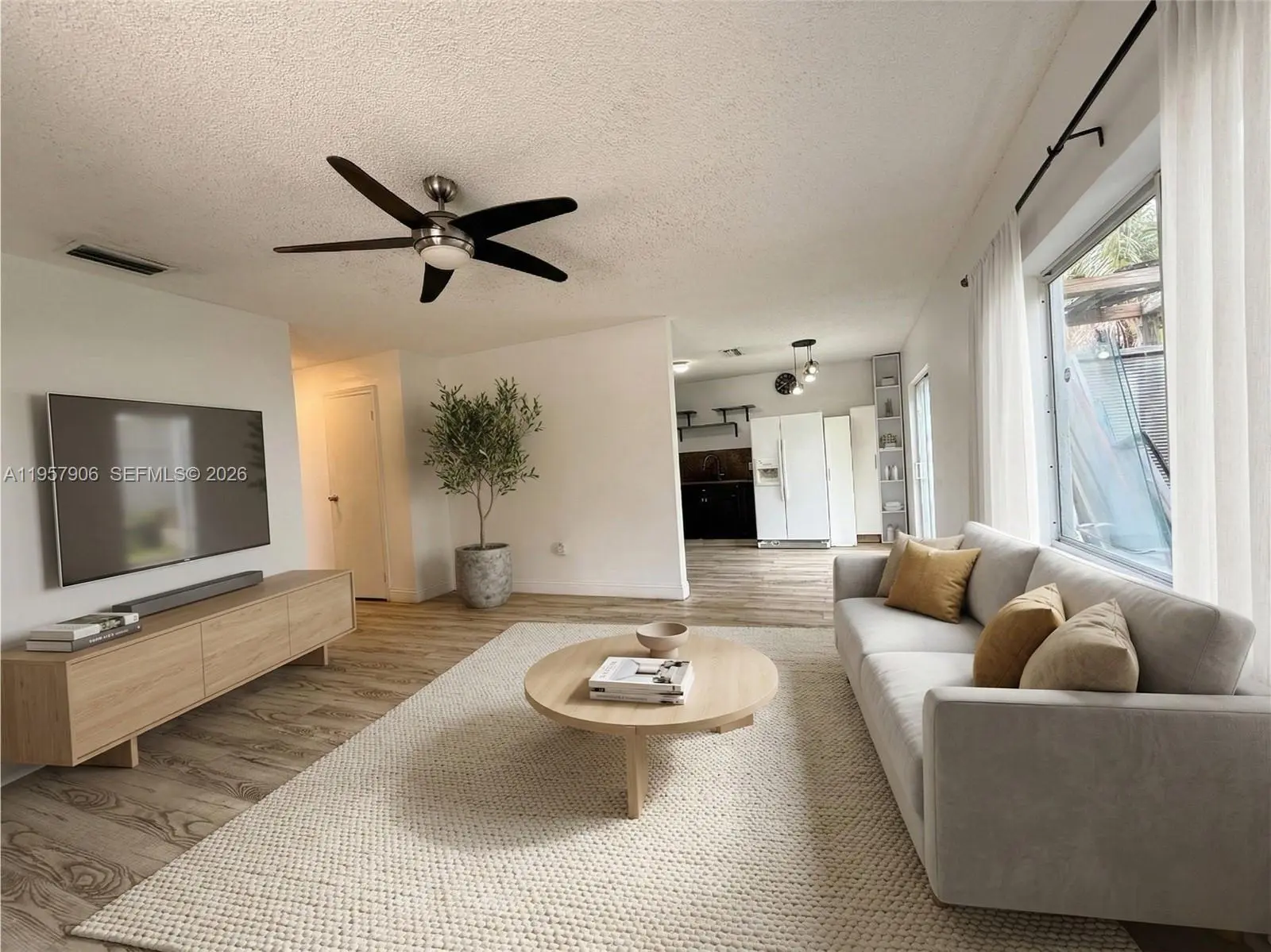 Photo of Listing #A11957906