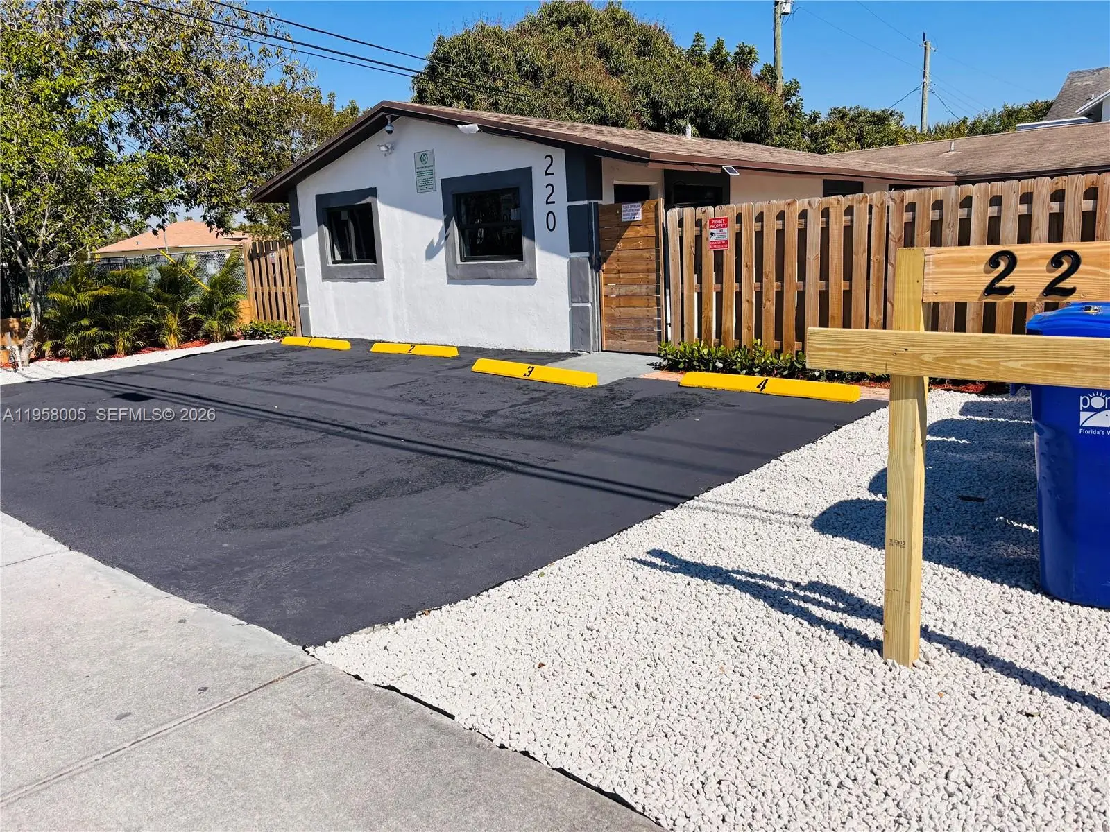 Photo of Listing #A11958005