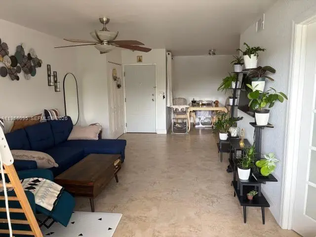 Photo of Listing #A11958095