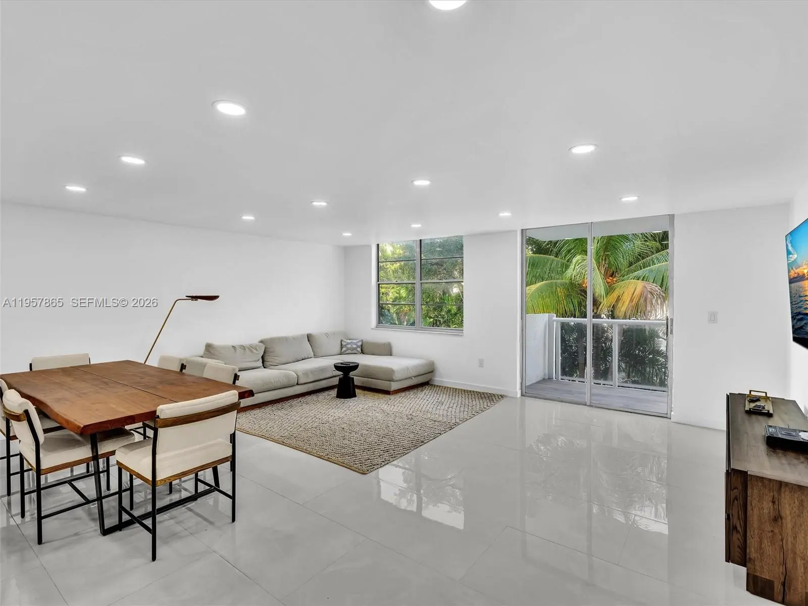 Photo of Listing #A11957865