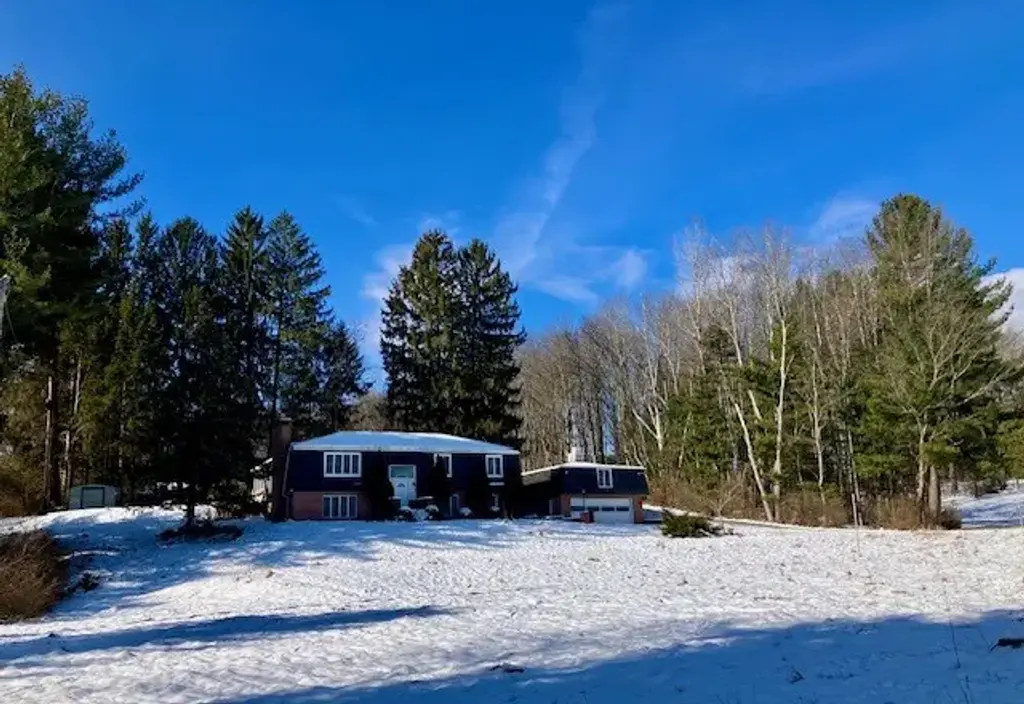 219 Meadow Drive, Westmont Hilltop School District
