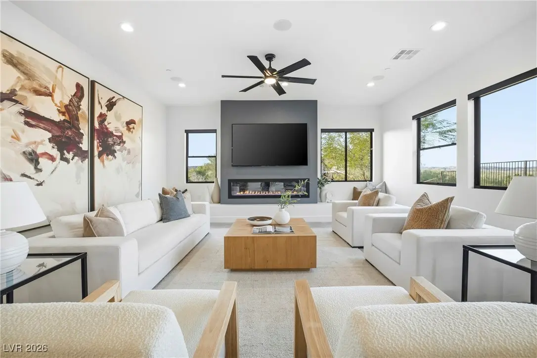 Photo of Listing #2753516