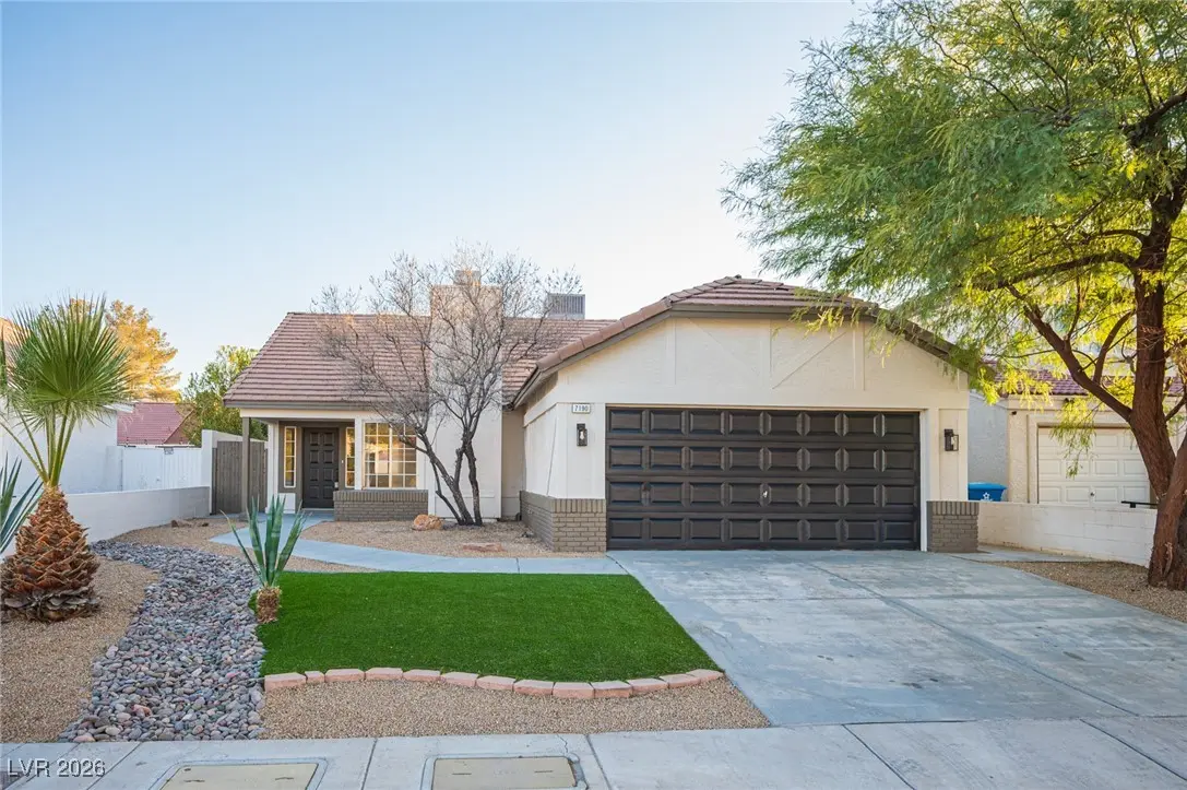 Photo of Listing #2753479