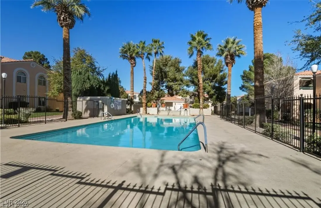 Photo of Listing #2753487