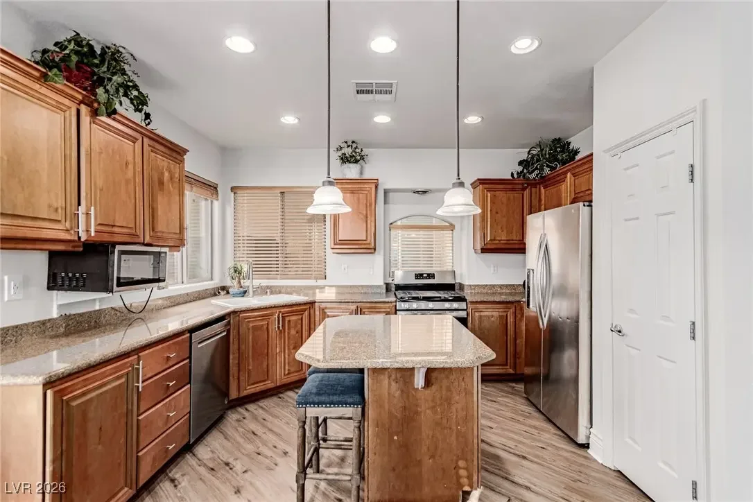 Photo of Listing #2753563