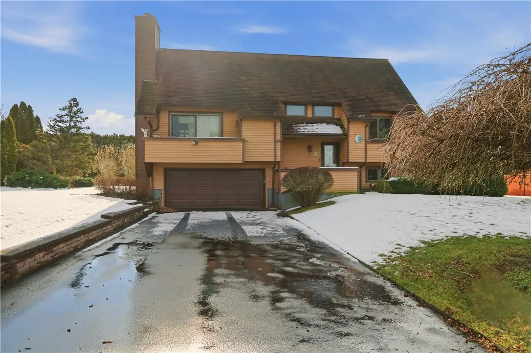 23 Indian Hill Cir, Middletown