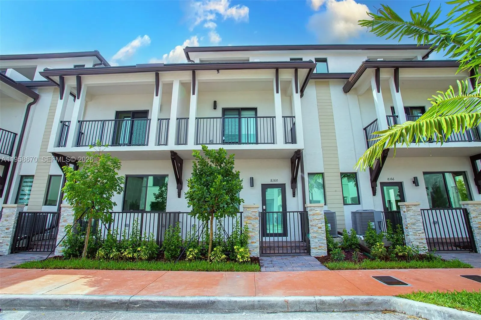 Photo of Listing #A11958670