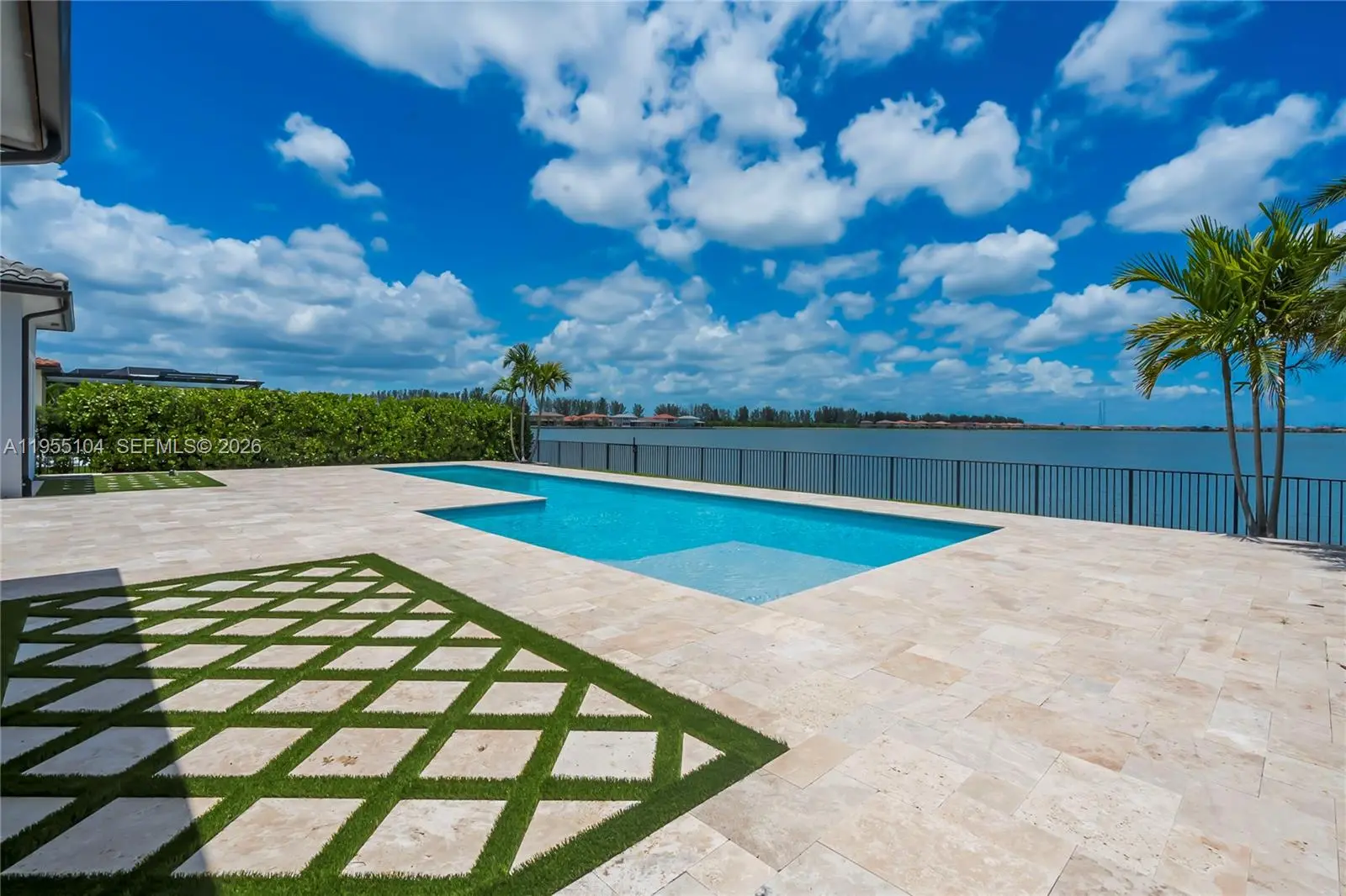 Photo of Listing #A11955104