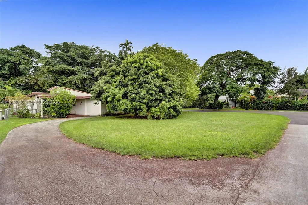 3255 Sw 60th Ave, Miami