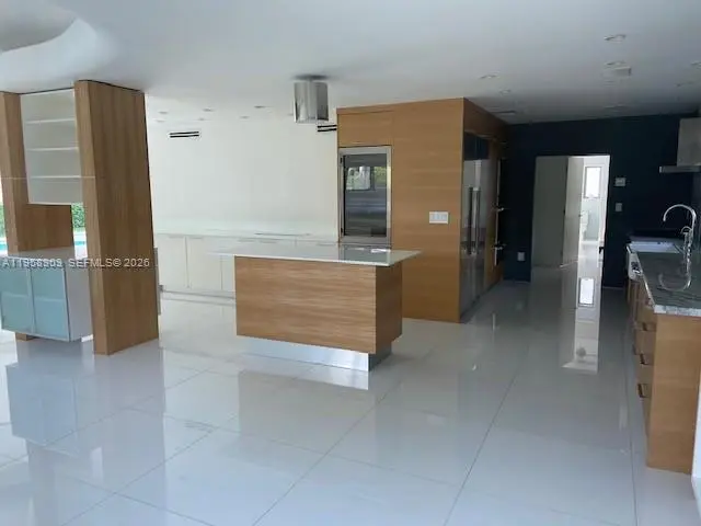 Photo of Listing #A11958903